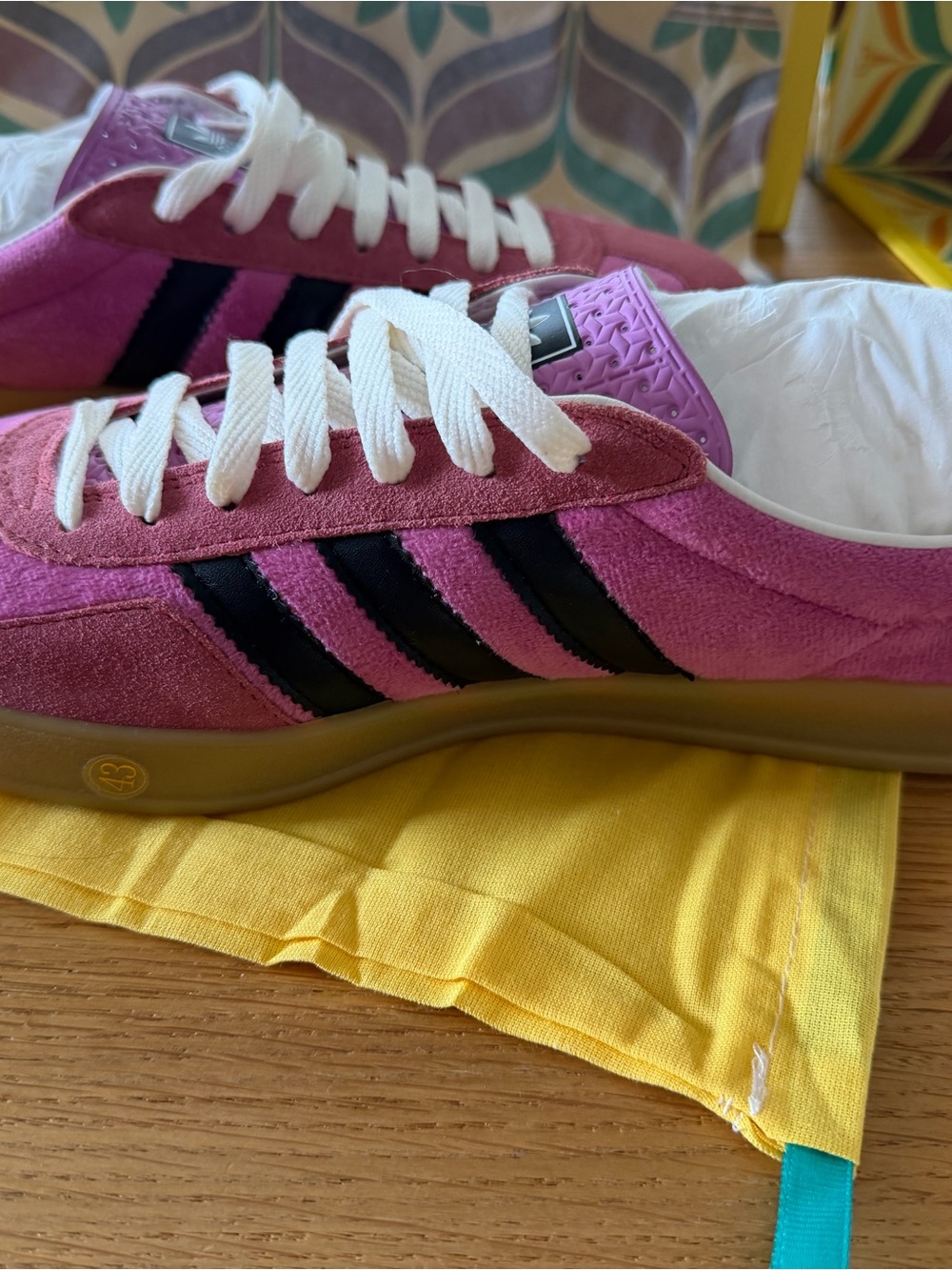 Adidas x Gucci Style Pink Suede Retro Trainer - Picture 2 of 7